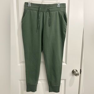 ☀️All in Motion Forest Green Joggers☀️